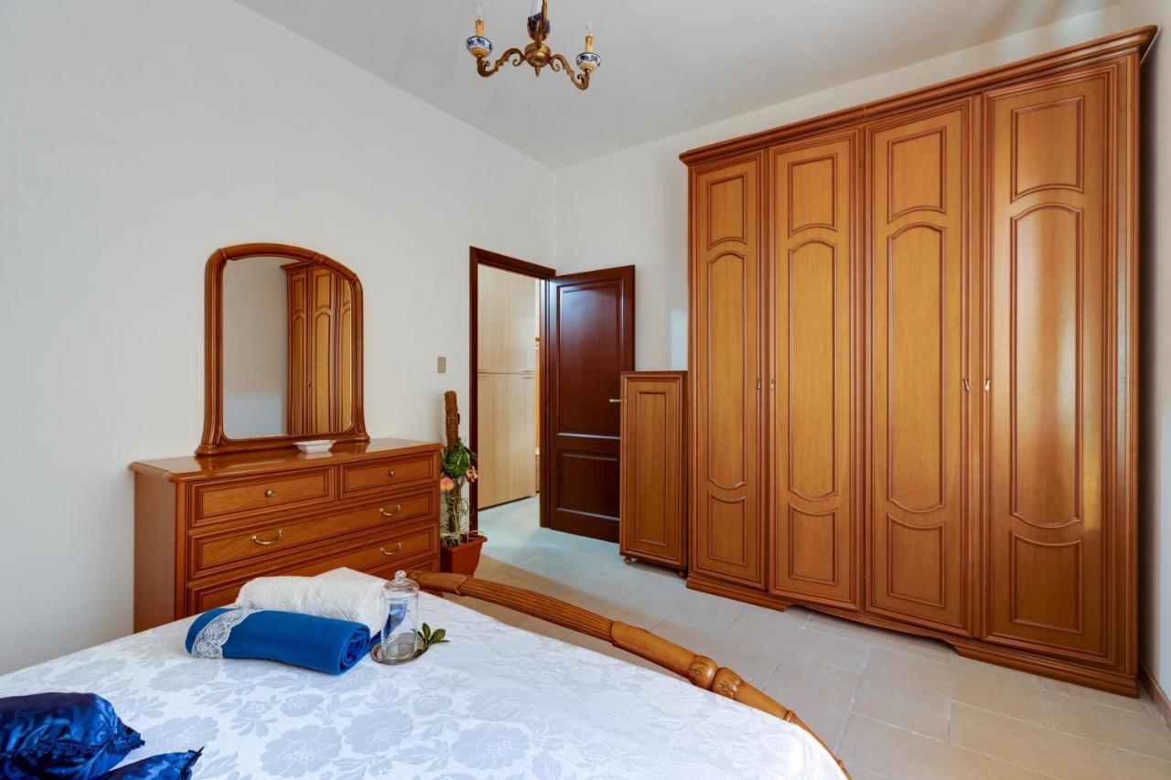 Casa Vacanze Maria ボーザ エクステリア 写真