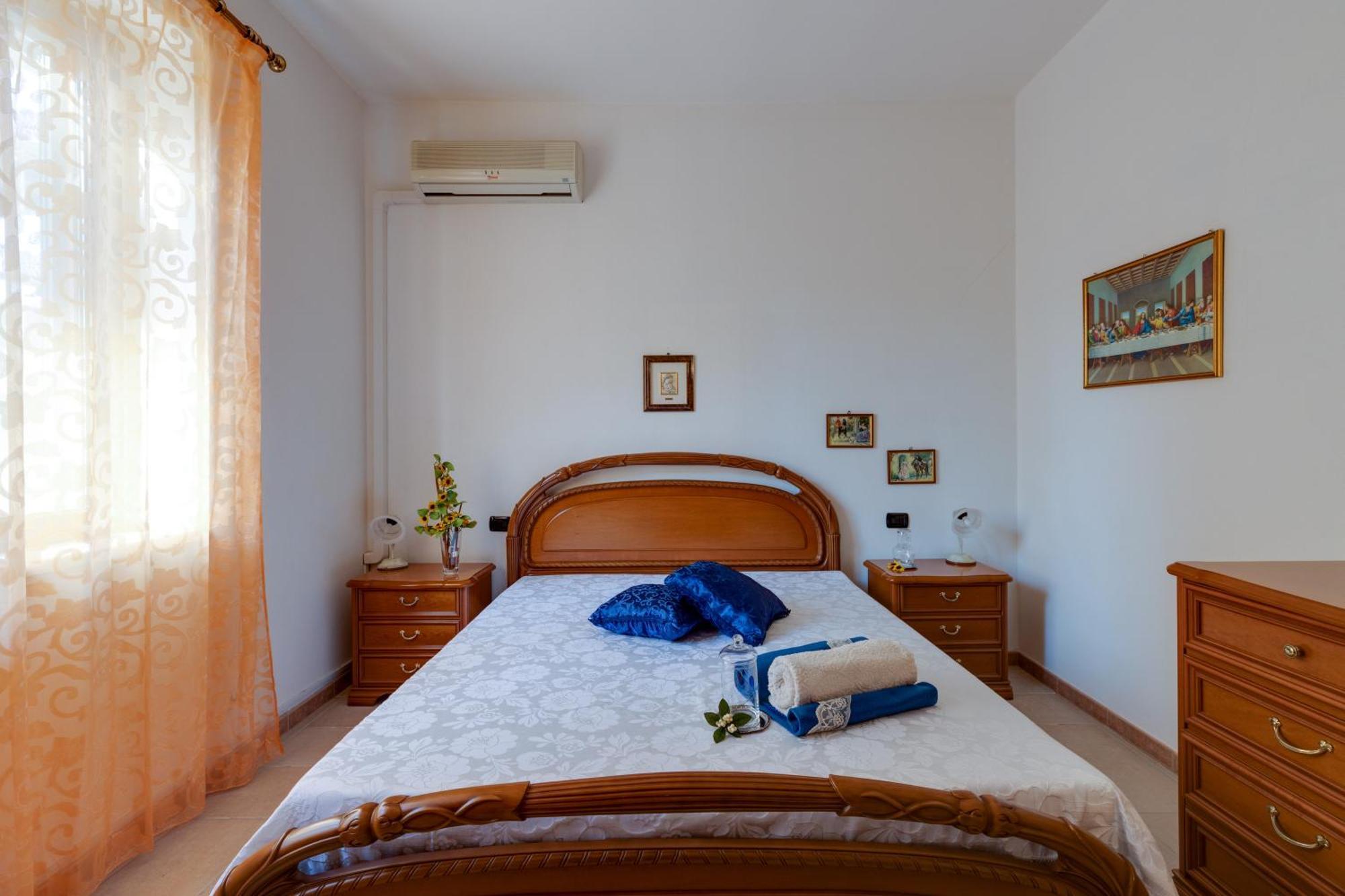 Casa Vacanze Maria ボーザ エクステリア 写真